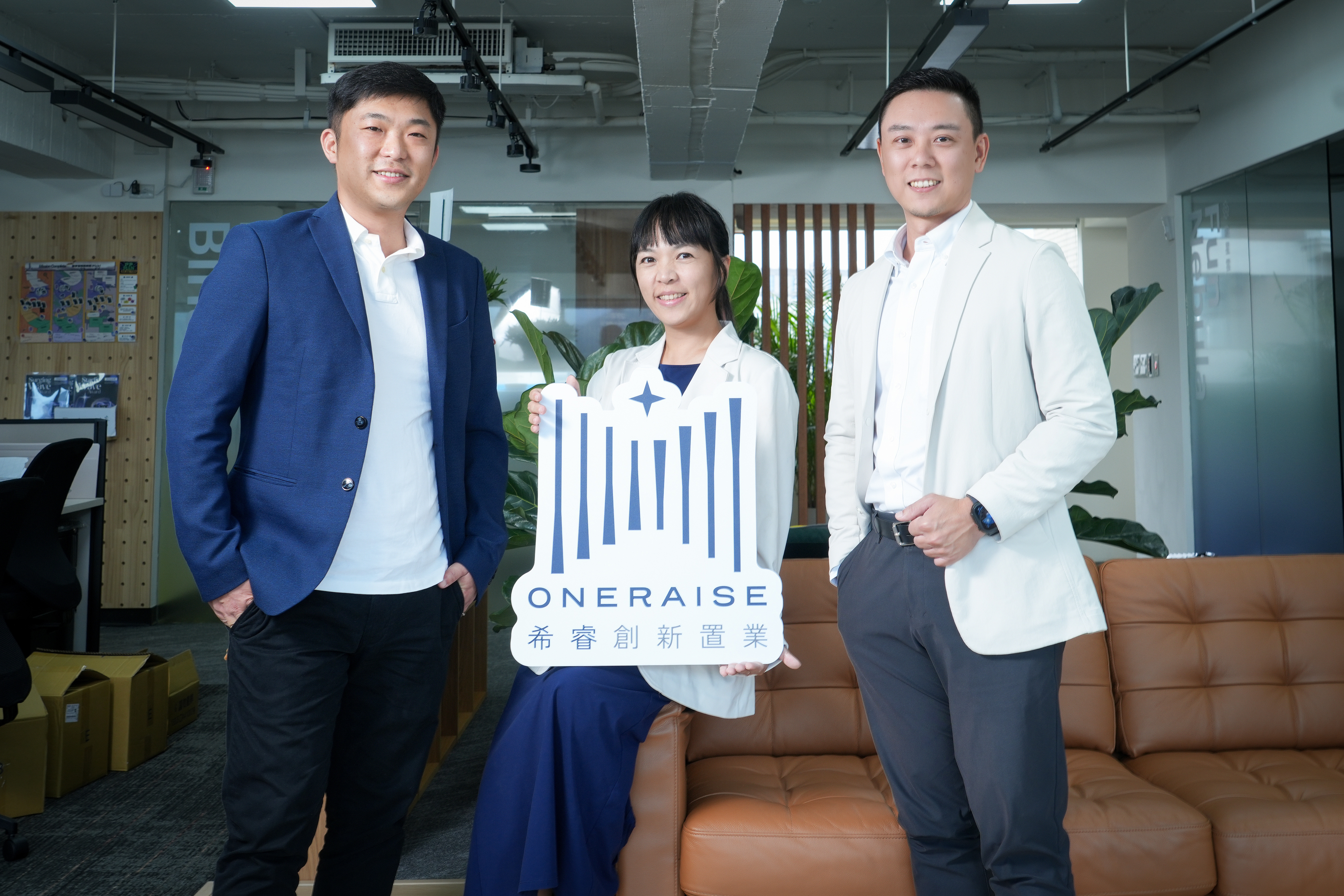 左起,希睿創新置業協理楊彥宏、副總經理黃士芳、總經理蔡焦緯。(圖/ 數位時代)